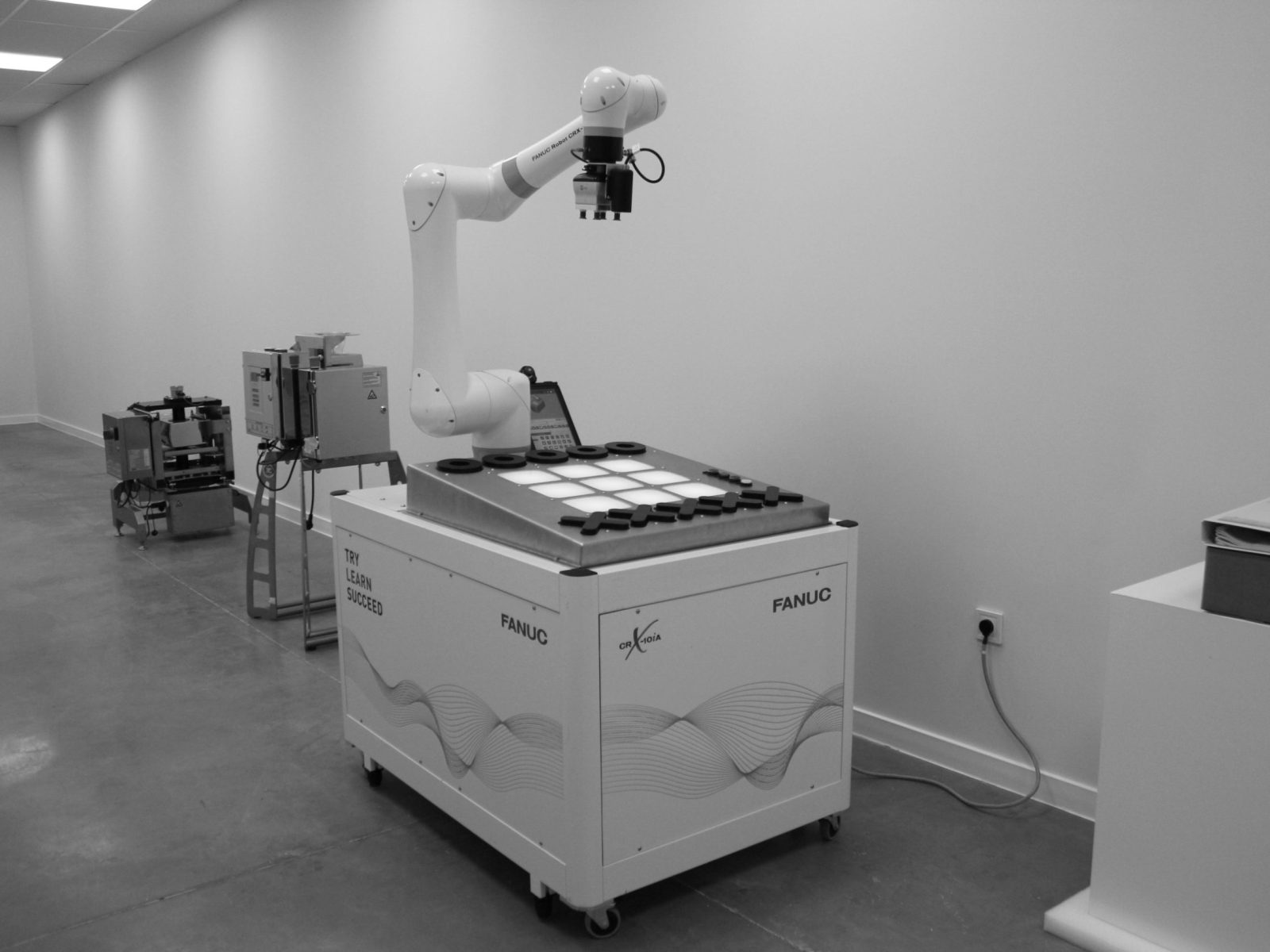 Robot de producción de la marca FANUC